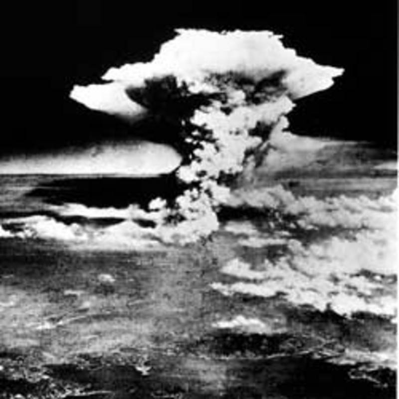 Atompilz über Hiroshima, eine Stunde nach dem Abwurf der Atombombe am 6. August 1945. Foto: US-Armee