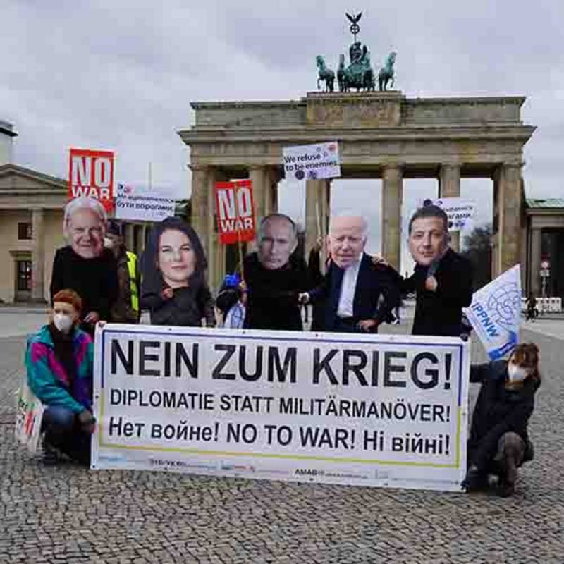 Protestaktion "Nein zum Krieg: Diplomatie statt Militärmanöver!", 2022. Foto: IPPNW, LMK.