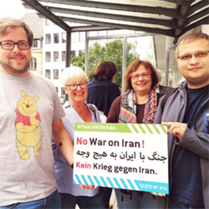 Aktionsberatung "Kein Krieg gegen Iran!" in Frankfurt, 17.08.201