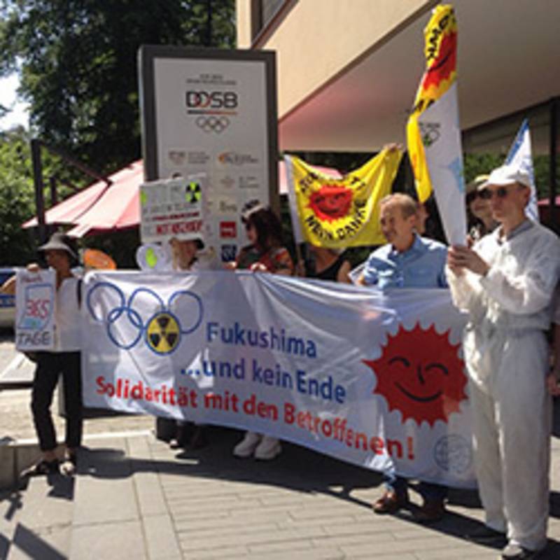 Aktion der Kampagne "Tokyo 2020 - The Radioactive Olympics" in Frankfurt, Foto: IPPNWo: IPPNW