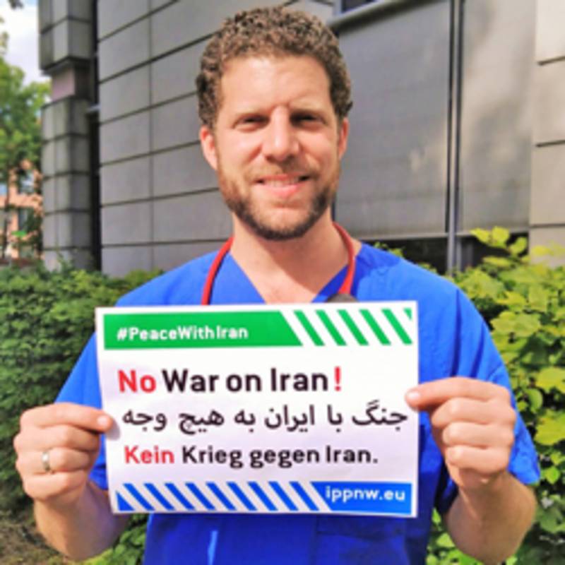 Dr. Alex Rosen, Vorsitzender der IPPNW, fordert "Kein Krieg gegen Iran!"