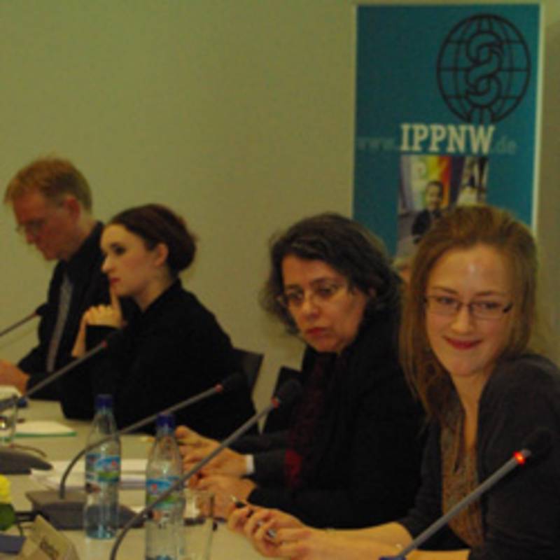 Podiumdiskussion mit Prof. Jürgen Scheffran (INES), Agnieska Brugger (PNND), Xanthe Hall (IPPNW) und Judith Achenbach (IPPNW-Studierende), Foto: Schildknecht, IPPNW