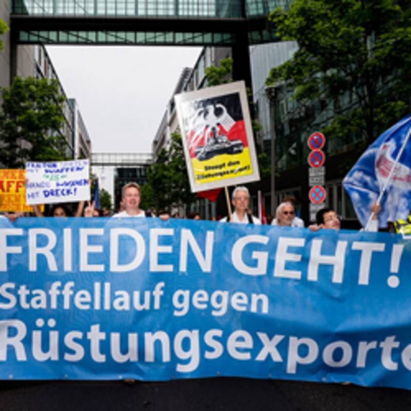 Abschlussdemonstration des Staffellaufs gegen Rüstungsexporte "Frieden geht", Foto: Ralf Schlesener