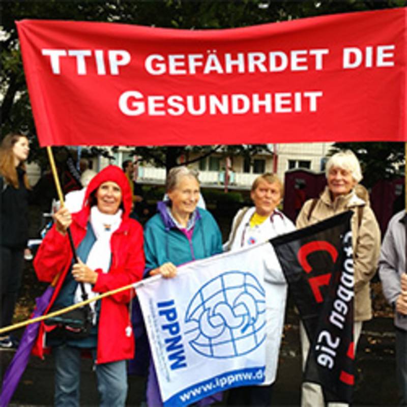 IPPNW-Mitglieder fordern Aus für CETA und TTIP, Foto VdPP