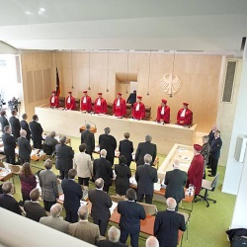 Bundesverfassungsgericht, Foto von Mehr Demokratie (Mündliche Verhandlung in Karlsruhe) [CC BY-SA 2.0 (http://creativecommons.org/licenses/by-sa/2.0)], via Wikimedia Commons
