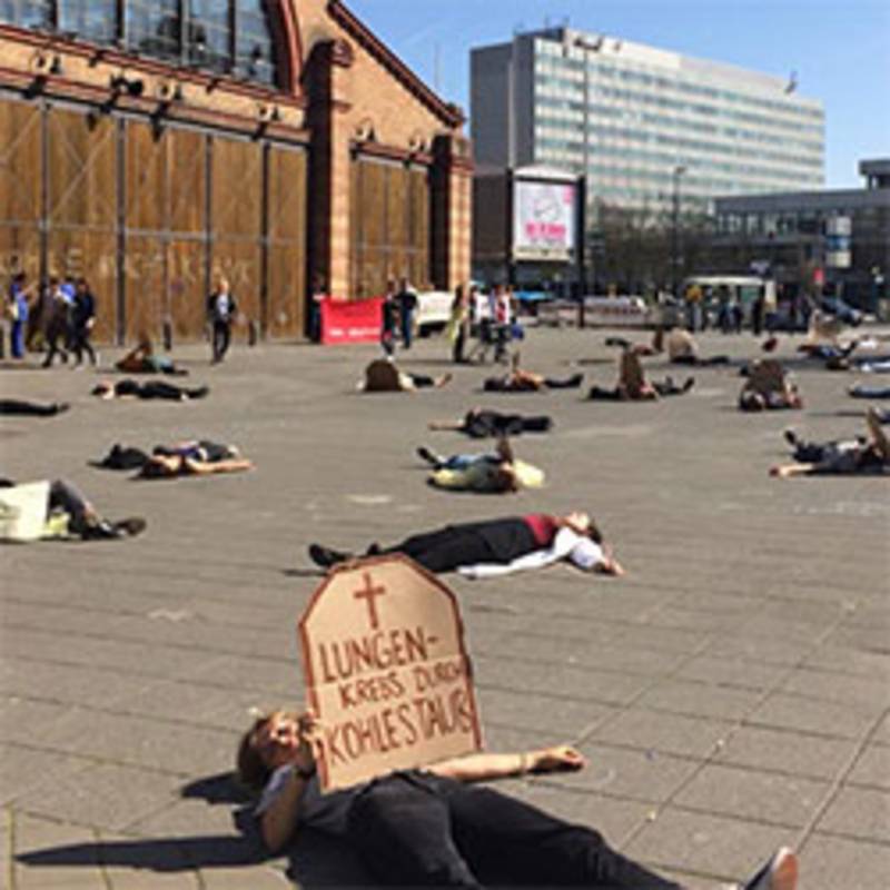 Flashmob am 7.04.2018 in Frankfurt a.M, Foto: AG Klimawandel und Gesundheit der Kritischen MedizinerInnen