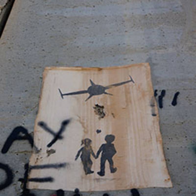 Graffiti von des Künstlers Banksy an der Mauer in Bethlehem, Foto: Lißmann, IPPNW
