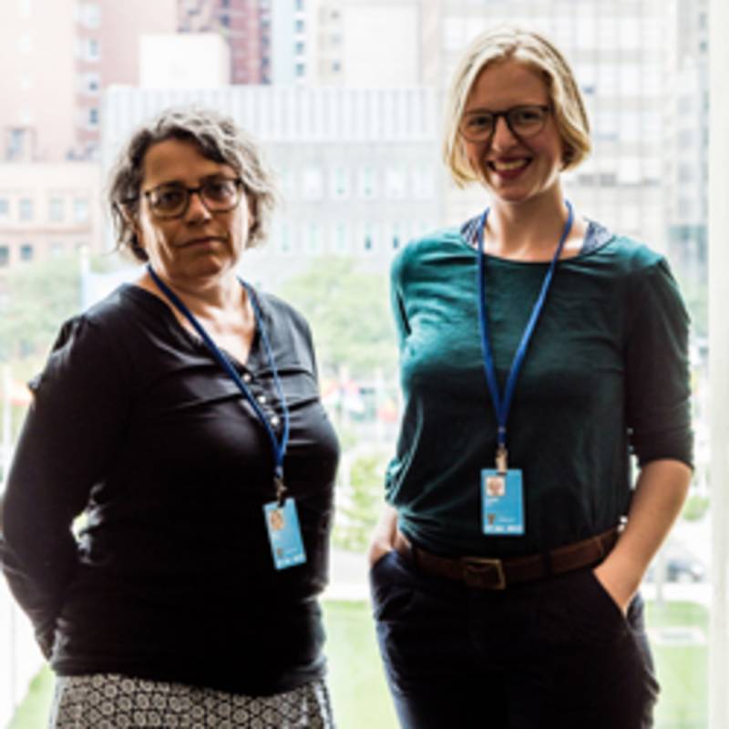 IPPNW-Abrüstungsexpertin Xanthe Hall und Birte Vogel haben für die IPPNW die Atomwaffenverbotsverhandlungen in New York verfolgt. Foto: Ralf Schlesener