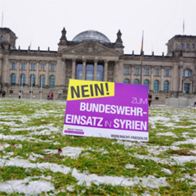 Aktion der Kampagne "Macht Frieden - Zivile Lösungen für Syrien", Foto: macht-frieden.de